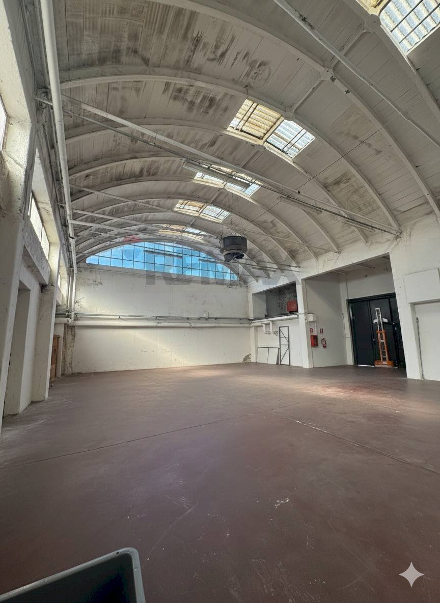 Parcheggio - Capannone Piazza Giuseppe Mazzini
 
16, Besnate - foto 2