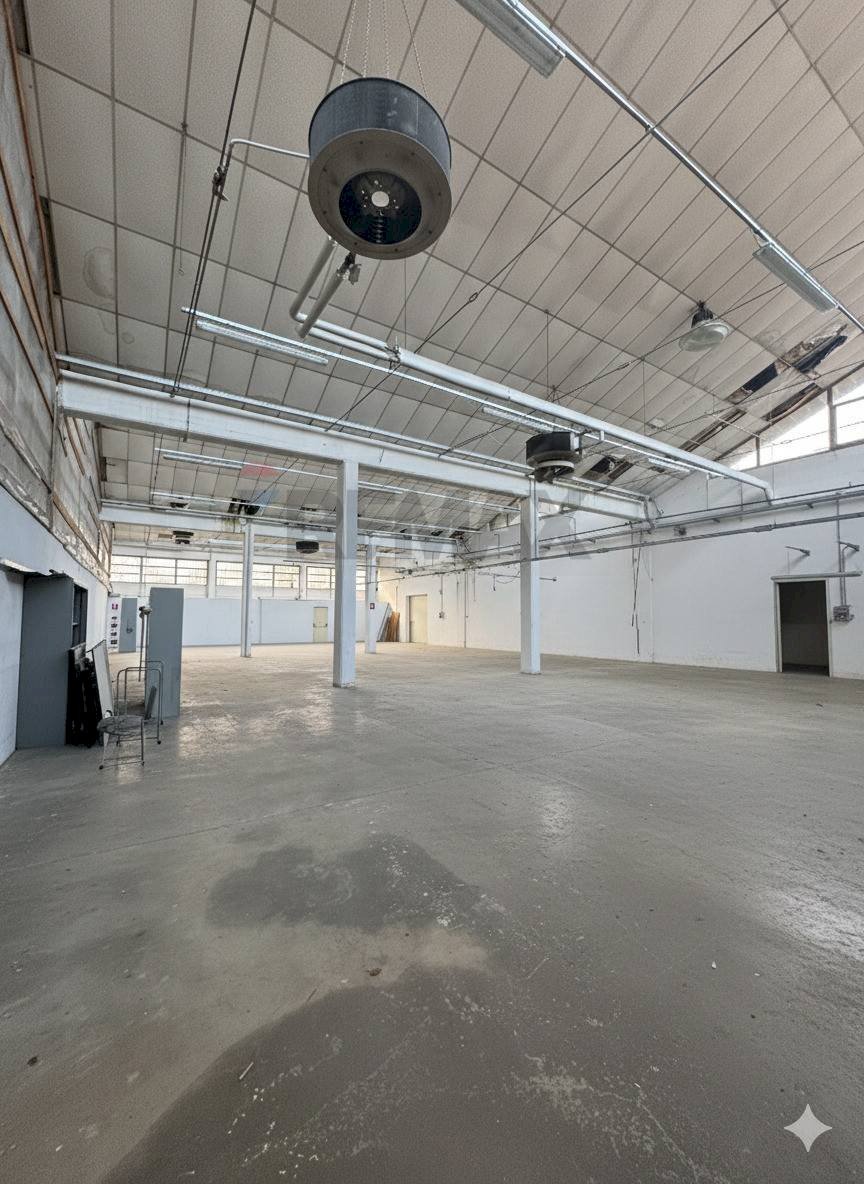 Parcheggio - Capannone Piazza Giuseppe Mazzini
 
16, Besnate - foto 2