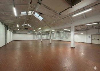 Parcheggio - Capannone Piazza Giuseppe Mazzini
 
16, Besnate - foto 1