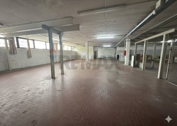 Parcheggio - Capannone Piazza Giuseppe Mazzini
 
16, Besnate - foto 9