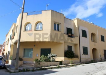 Edificio all\'aperto - Casa indipendente via Emilia
 
23, Ispica - foto 34