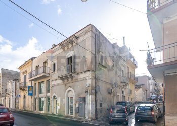 Edificio all\'aperto - Casa indipendente Corso Giuseppe Mazzini
 
133, Scicli - foto 1