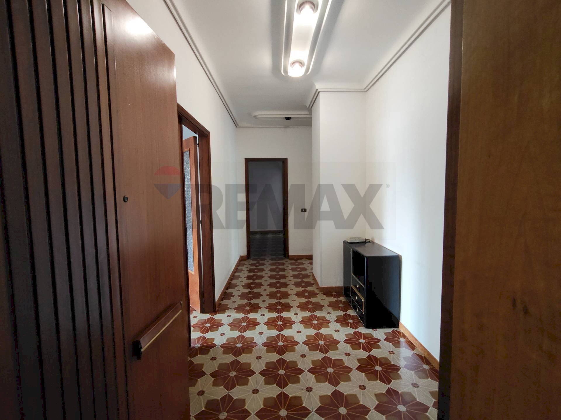 Hall / corridoio - Apartment Via Siracusa
 
15, Ragusa - photo 1