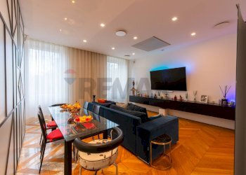 Sala da pranzo - Quadrilocale Piazza Dei Re Di Roma
 
14, Roma - foto 7