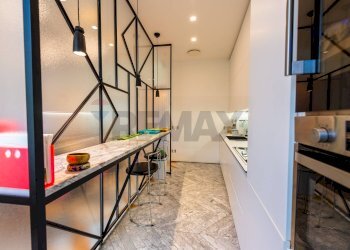 Hall / corridoio - Quadrilocale Piazza Dei Re Di Roma
 
14, Roma - foto 13