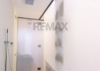 Hall / corridoio - Quadrilocale Piazza Dei Re Di Roma
 
14, Roma - foto 19