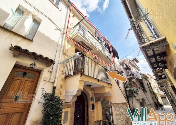 Foto 1 - Quadrilocale Via Alessandro Manzoni
 
18, Fondi - foto 1