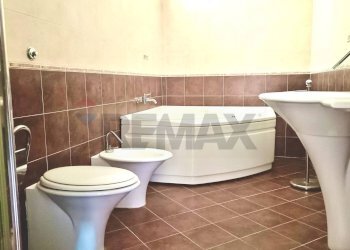 Bagno - Casa indipendente Largo Boito
 
4, San Pietro Vernotico - foto 14