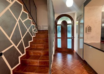 Scale - Casa semi indipendente cotrada Fonte Nuova
 
65, Oratino - foto 19