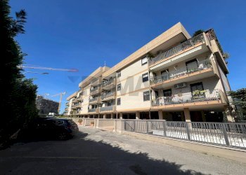 Edificio all\'aperto - Trilocale Via Giuseppe Fanelli
 
283, Bari - foto 3