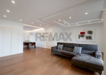 Sala da pranzo - Three-room apartment Via Giuseppe Fanelli
 
283, Bari - photo 17