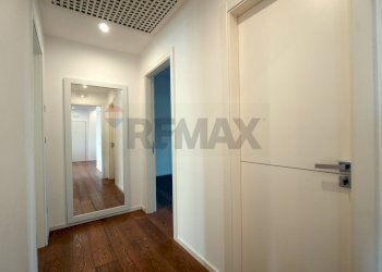 Hall / corridoio - Three-room apartment Via Giuseppe Fanelli
 
283, Bari - photo 34