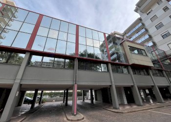 Edificio all\'aperto - Office Via Giovanni Amendola
 
52, Bari - photo 1