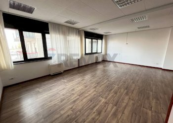 Stanza vuota - Office Via Giovanni Amendola
 
52, Bari - photo 7