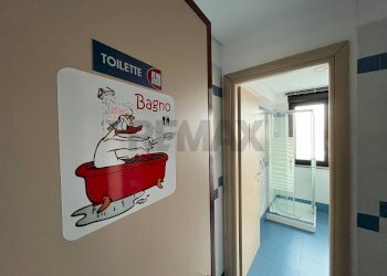 Hall / corridoio - Office Via Giovanni Amendola
 
52, Bari - photo 16