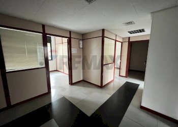 Stanza vuota - Office Via Giovanni Amendola
 
52, Bari - photo 17