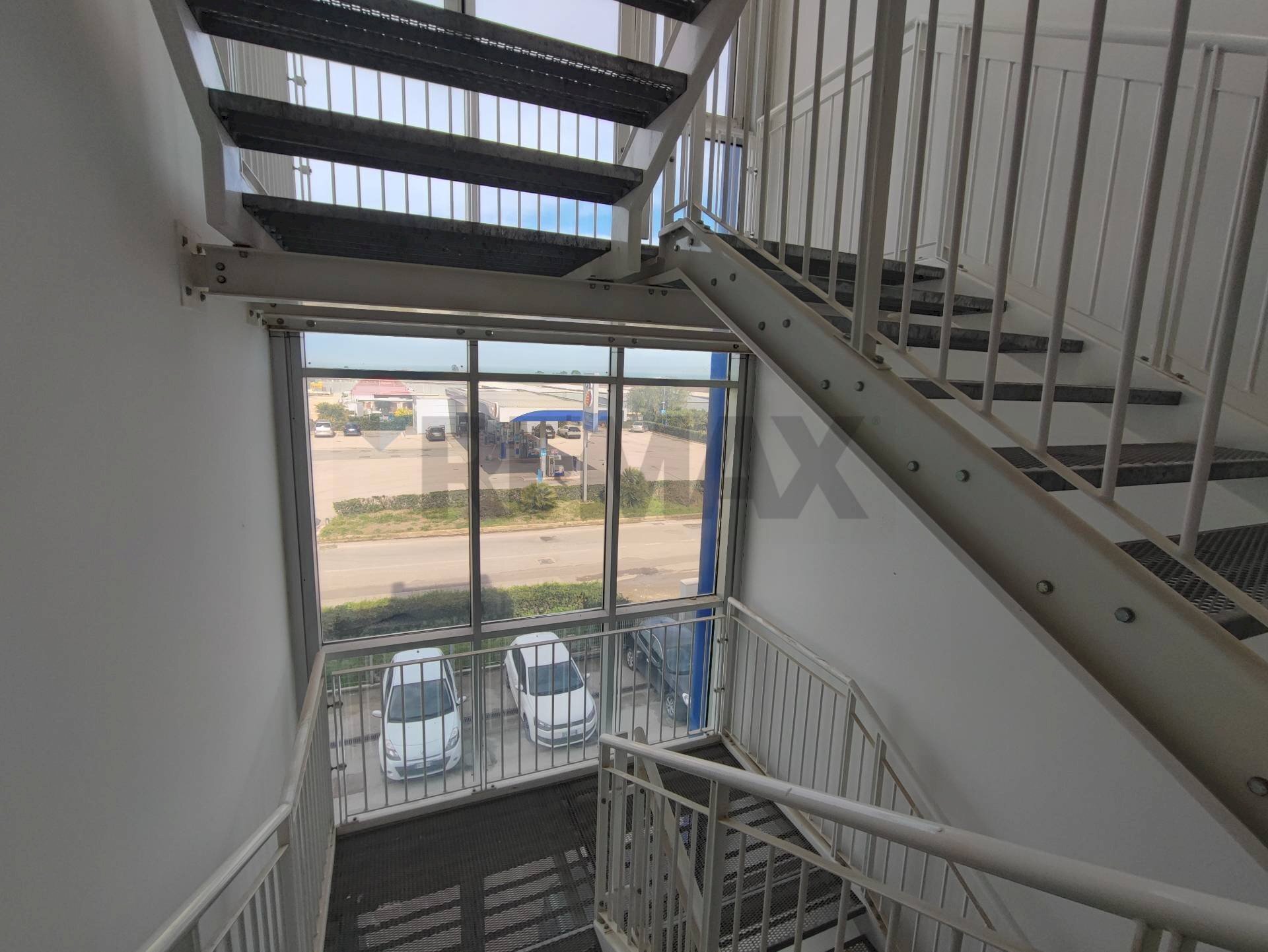 Scale - Locale Commerciale Via Foggia
 
165, Barletta - foto 3