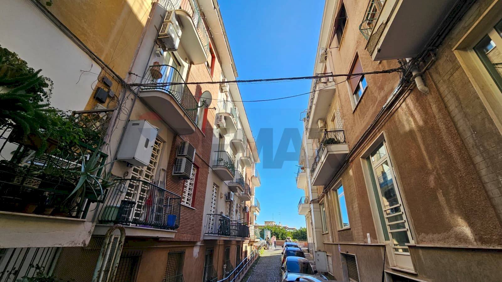 Edificio all\'aperto - Cantina / Solaio Napoli - foto 3