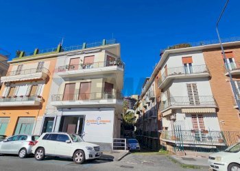 Edificio all\'aperto - Cantina / Solaio Napoli - foto 1