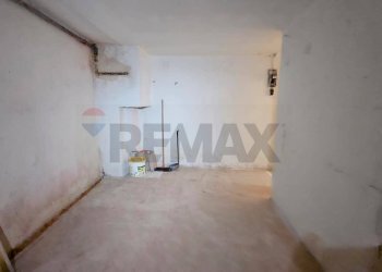 Stanza vuota - Cantina / Solaio Napoli - foto 8