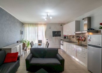 Foto 3 - Trilocale via Aperta
 
1, Nave - foto 3