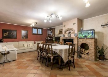 Cantina - Villa a Schiera via Perrucchetti, 3, Gorle - foto 30