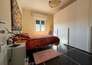 Camera da letto - Three-room apartment viale Ammiraglio Giorgio des Geneys, 4, Genova (neighborhood Quarto) - photo 15