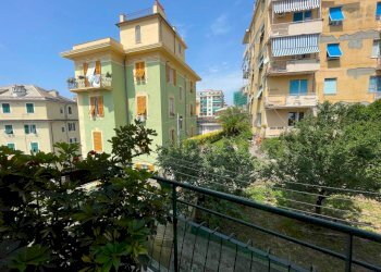 Balcone - Trilocale viale Ammiraglio Giorgio des Geneys, 4, Genova (zona Quarto) - foto 23