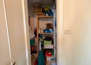 Ripostiglio - Three-room apartment viale Ammiraglio Giorgio des Geneys, 4, Genova (neighborhood Quarto) - photo 33