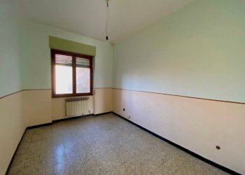 Camera da letto - Trilocale via Caduti della Libertà, Tortona - foto 9