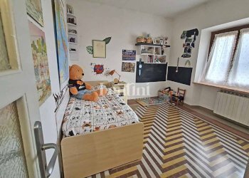 Camera da letto - Villa via Cavalli d'Olivola, San Giorgio Monferrato - foto 17