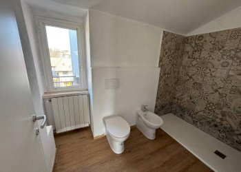 Bagno - Trilocale via Vittorio Veneto, 10, Caronno Varesino - foto 10