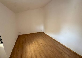 Camera da letto - Trilocale via Vittorio Veneto, 10, Caronno Varesino - foto 14