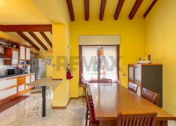 Sala da pranzo - Semi-detached house Via Pastrengo
 
3b, Vimercate - photo 3