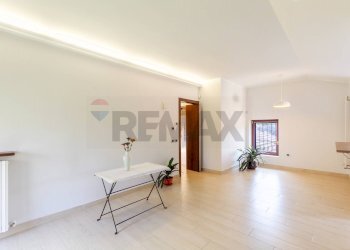 Soggiorno - Casa semi indipendente Via Pastrengo
 
3b, Vimercate - foto 2