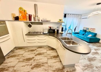 Cucina - Trilocale via Emilio Salgari, Genova (zona Pegli) - foto 5