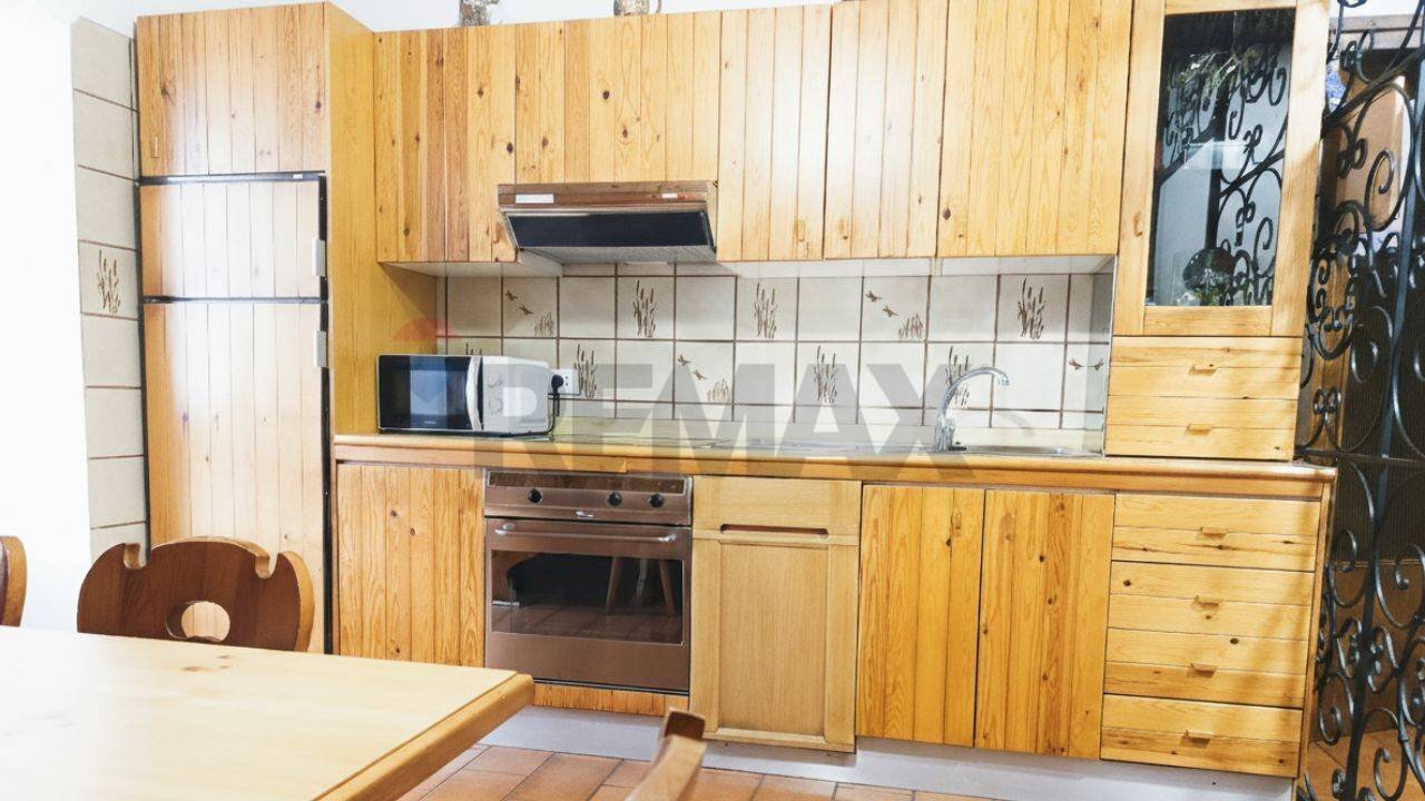 Cucina - Appartamento Piazza G. Serra
 
1, Dimaro Folgarida - foto 3