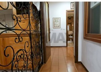 Hall / corridoio - Appartamento Piazza G. Serra
 
1, Dimaro Folgarida - foto 4