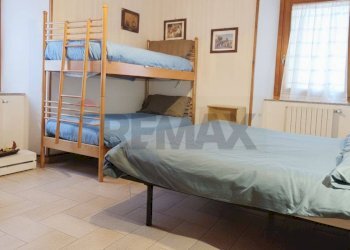 Camera / camera da letto - Appartamento Piazza G. Serra
 
1, Dimaro Folgarida - foto 7