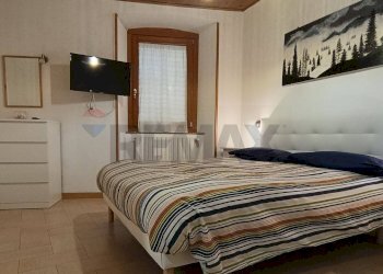 Camera / camera da letto - Appartamento Piazza G. Serra
 
1, Dimaro Folgarida - foto 10