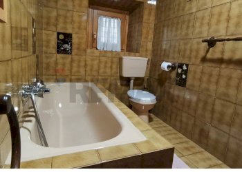 Bagno - Appartamento Piazza G. Serra
 
1, Dimaro Folgarida - foto 16