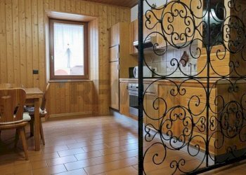 Cucina - Appartamento Piazza G. Serra
 
1, Dimaro Folgarida - foto 1