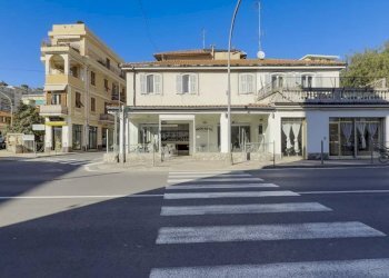 Zona - Cafeteria - Cold Bar corso Felice Cavallotti, Sanremo - photo 8