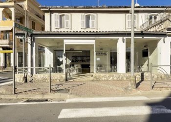 Facciata - Cafeteria - Cold Bar corso Felice Cavallotti, Sanremo - photo 10