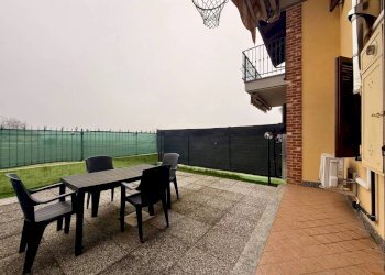 Giardino - Villa a Schiera via Poirino, 351, Carmagnola - foto 11