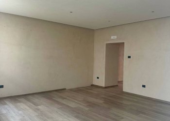 Foto 16 - Negozio via roma
 
1, Castelletto Stura - foto 16