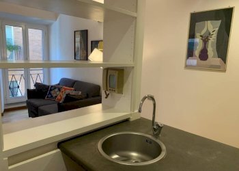 Camera da letto - Two-room apartment via della Frezza, 59, Roma (neighborhood Centro Storico) - photo 5