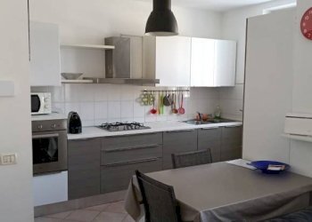 Cucina - Bilocale via Giuseppe Garibaldi, Corsico - foto 2