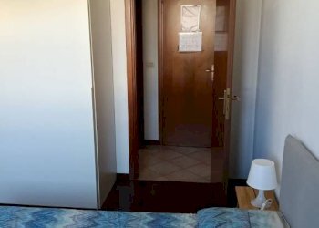 Camera da letto - Bilocale via Giuseppe Garibaldi, Corsico - foto 10