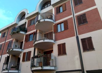 Facciata - Bilocale via Giuseppe Garibaldi, Corsico - foto 18